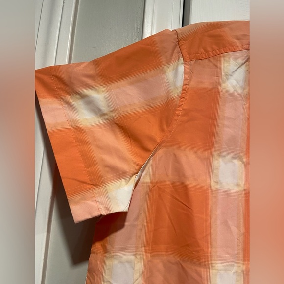 Eddie Bauer Size LT Orange Coral Vented Short Sleeve Button Down Hiking Shirt - Picture 6 of 14